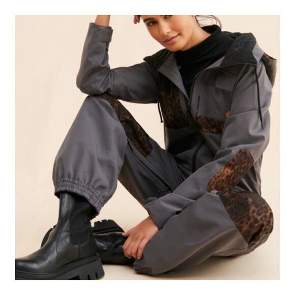 Volcom Women's Romy Snow Suit - Leopard Grey - Picture 4 of 8